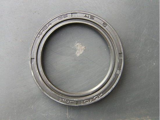 Picture of OIL SEAL 32x42x6 W RUBBER AT-09631D,