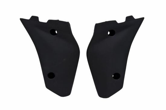 Picture of LOWER RADIATOR SCOOPS 06-11 HS RACETECH CVHSQNRLO06