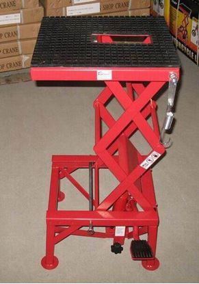 Picture of MOTORCYCLE LIFT HDY 135KGS RED Hydraulic SCISSOR MAX LIFT WEIGHT 135 KGS